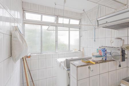 Apartamento à venda com 50m², 2 quartos e 1 vaga Apartamento à venda com 50m², 2 quartos e 1 vagaCozinha e Área de Serviço
