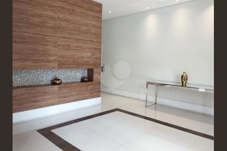 Apartamento à venda com 68m², 2 quartos e 1 vaga
