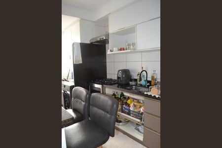 Cozinha de apartamento para alugar com 2 quartos, 58m² em Jardim Atlântico, Goiânia