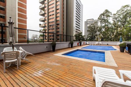 Apartamento à venda com 167m², 4 quartos e 2 vagas Apartamento à venda com 167m², 4 quartos e 2 vagasPiscina