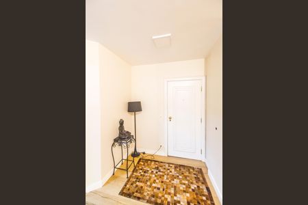 Apartamento à venda com 167m², 4 quartos e 2 vagas Apartamento à venda com 167m², 4 quartos e 2 vagasEntrada