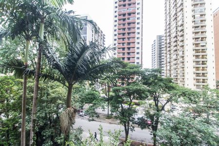 Apartamento à venda com 167m², 4 quartos e 2 vagas Apartamento à venda com 167m², 4 quartos e 2 vagasVaranda