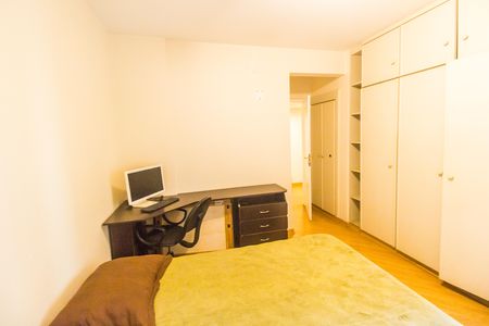 Apartamento à venda com 167m², 4 quartos e 2 vagas Apartamento à venda com 167m², 4 quartos e 2 vagasQuarto 3