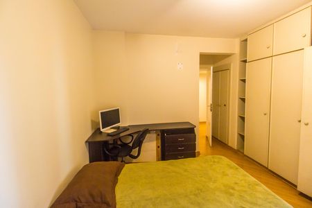 Apartamento à venda com 167m², 4 quartos e 2 vagas Apartamento à venda com 167m², 4 quartos e 2 vagasQuarto 3