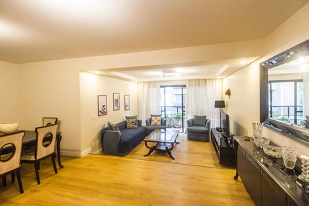 Apartamento à venda com 167m², 4 quartos e 2 vagas Apartamento à venda com 167m², 4 quartos e 2 vagasSala
