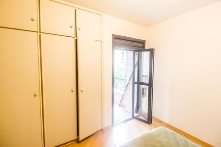 Apartamento à venda com 167m², 4 quartos e 2 vagas Apartamento à venda com 167m², 4 quartos e 2 vagasQuarto 3