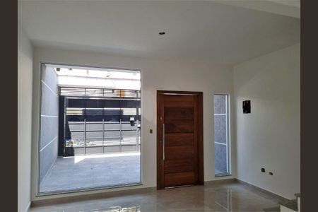 Casa à venda com 3 quartos, 100m² em Vila Nivi, São Paulo