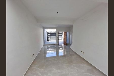 Casa à venda com 3 quartos, 100m² em Vila Nivi, São Paulo