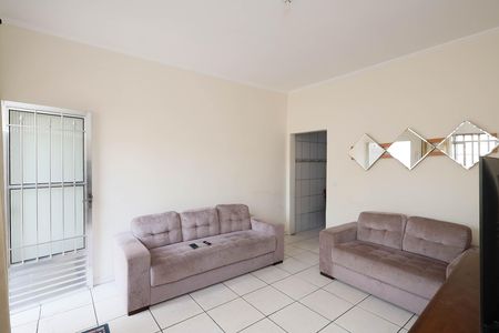 Casa à venda com 200m², 3 quartos e 2 vagasSala 