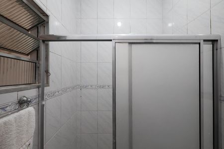 Casa à venda com 200m², 3 quartos e 2 vagasBanheiro da Suíte