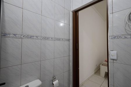Casa à venda com 200m², 3 quartos e 2 vagasBanheiro da Suíte