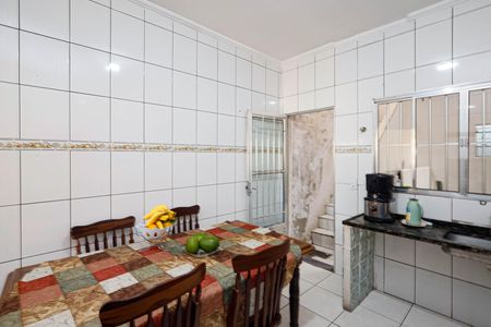 Casa à venda com 200m², 3 quartos e 2 vagasCozinha 