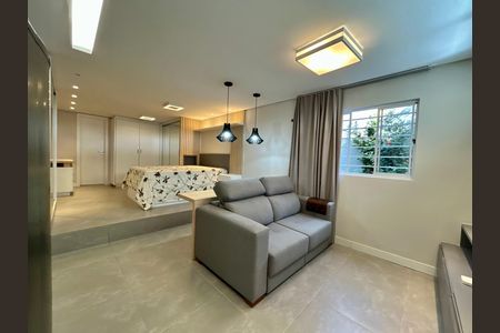 Casa para alugar com 289m², 4 quartos e 2 vagas Casa para alugar com 289m², 4 quartos e 2 vagasStudio