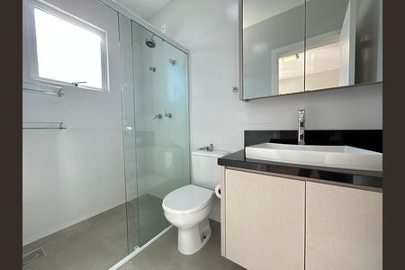 Casa para alugar com 289m², 4 quartos e 2 vagas Casa para alugar com 289m², 4 quartos e 2 vagasBanheiro suíte 3