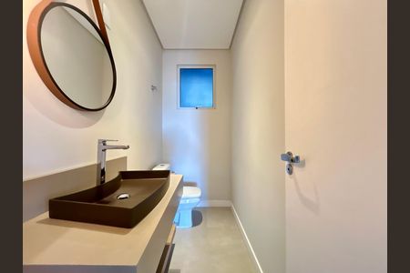 Casa para alugar com 289m², 4 quartos e 2 vagas Casa para alugar com 289m², 4 quartos e 2 vagasLavabo