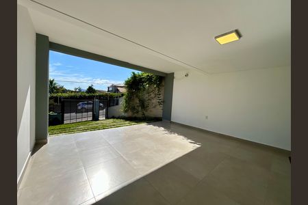 Casa para alugar com 289m², 4 quartos e 2 vagas Casa para alugar com 289m², 4 quartos e 2 vagasGaragem