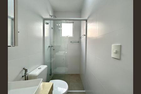 Casa para alugar com 289m², 4 quartos e 2 vagas Casa para alugar com 289m², 4 quartos e 2 vagasBanheiro suíte 1