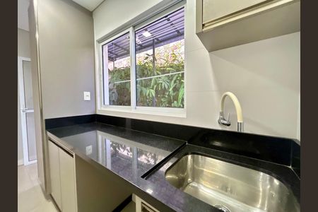 Casa para alugar com 289m², 4 quartos e 2 vagas Casa para alugar com 289m², 4 quartos e 2 vagasÁrea de Serviço