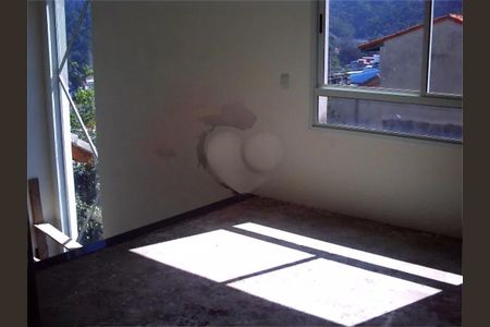 Casa à venda com 150m², 3 quartos e 8 vagas