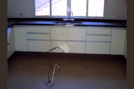 Casa à venda com 150m², 3 quartos e 8 vagas