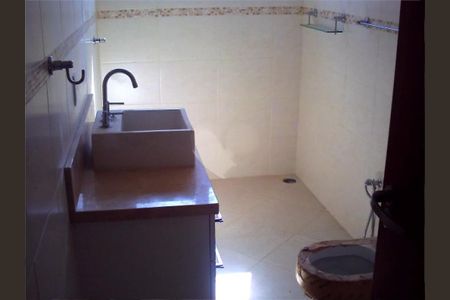 Casa à venda com 150m², 3 quartos e 8 vagas