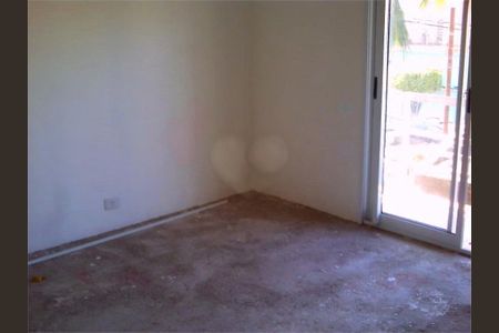 Casa à venda com 150m², 3 quartos e 8 vagas
