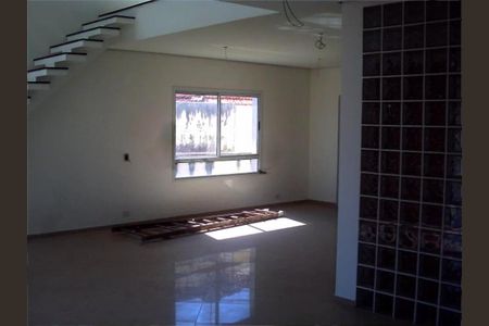 Casa à venda com 150m², 3 quartos e 8 vagas