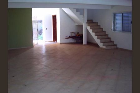 Casa à venda com 150m², 3 quartos e 8 vagas