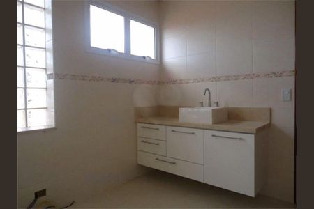 Casa à venda com 150m², 3 quartos e 8 vagas