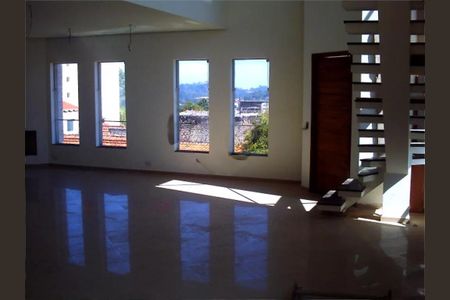 Casa à venda com 150m², 3 quartos e 8 vagas