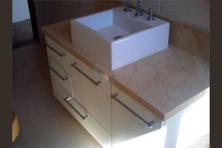 Casa à venda com 150m², 3 quartos e 8 vagas