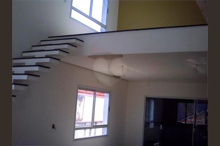 Casa à venda com 150m², 3 quartos e 8 vagas