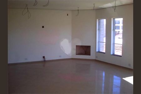 Casa à venda com 150m², 3 quartos e 8 vagas