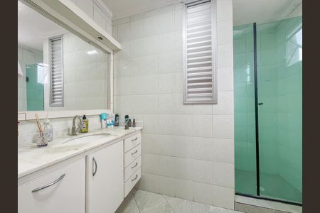 Apartamento à venda com 76m², 3 quartos e 2 vagas Apartamento à venda com 76m², 3 quartos e 2 vagasBanheiro da Suíte