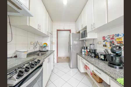 Apartamento à venda com 76m², 3 quartos e 2 vagas Apartamento à venda com 76m², 3 quartos e 2 vagasCozinha e Área de Serviço