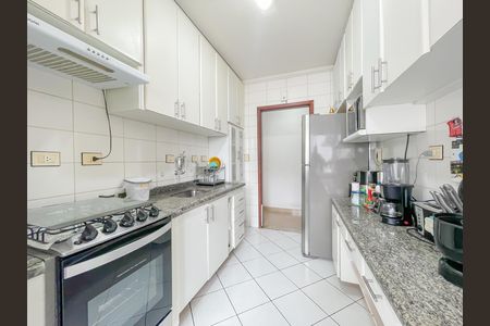 Apartamento à venda com 76m², 3 quartos e 2 vagas Apartamento à venda com 76m², 3 quartos e 2 vagasCozinha e Área de Serviço