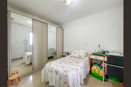 Apartamento à venda com 76m², 3 quartos e 2 vagas Apartamento à venda com 76m², 3 quartos e 2 vagasSuíte