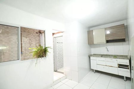 Cozinha de casa para alugar com 1 quarto, 65m² em Canhema, Diadema