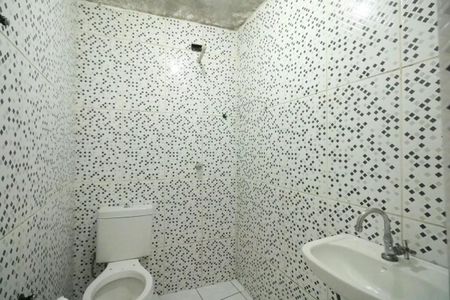 Casa para alugar com 65m², 1 quarto e sem vagaBanheiro