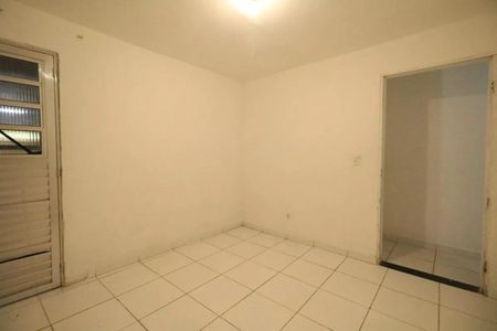 Quarto de casa para alugar com 1 quarto, 65m² em Canhema, Diadema