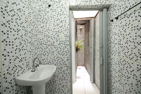 Casa para alugar com 65m², 1 quarto e sem vagaBanheiro