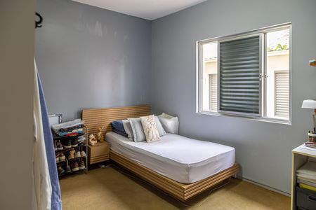 Quarto 3 de casa à venda com 4 quartos, 160m² em Vila Cordeiro, São Paulo