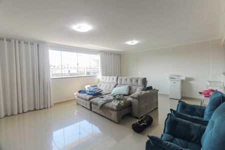 Casa à venda com 4 quartos, 400m² em Vila Primavera, São Paulo