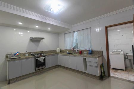 Casa à venda com 400m², 4 quartos e 2 vagas
