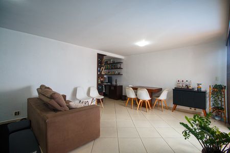 Apartamento à venda com 156m², 3 quartos e 2 vagas Apartamento à venda com 156m², 3 quartos e 2 vagasSala Cobertura