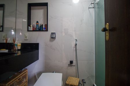 Apartamento à venda com 156m², 3 quartos e 2 vagas Apartamento à venda com 156m², 3 quartos e 2 vagasBanheiro Suite