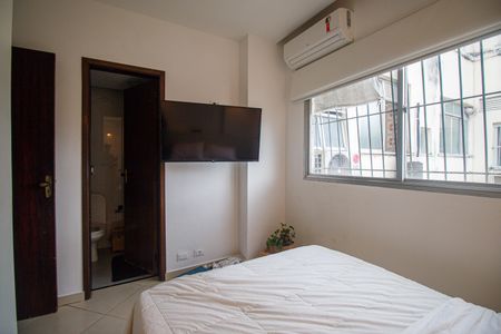Apartamento à venda com 156m², 3 quartos e 2 vagas Apartamento à venda com 156m², 3 quartos e 2 vagasQuarto Suite