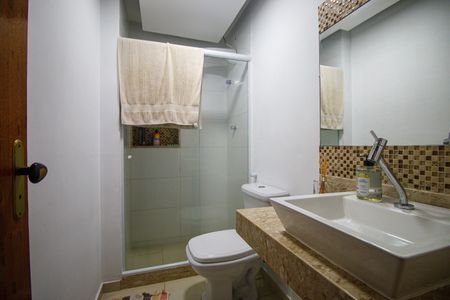 Apartamento à venda com 156m², 3 quartos e 2 vagas Apartamento à venda com 156m², 3 quartos e 2 vagasBanheiro