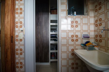 Apartamento à venda com 156m², 3 quartos e 2 vagas Apartamento à venda com 156m², 3 quartos e 2 vagasÁrea de Serviço