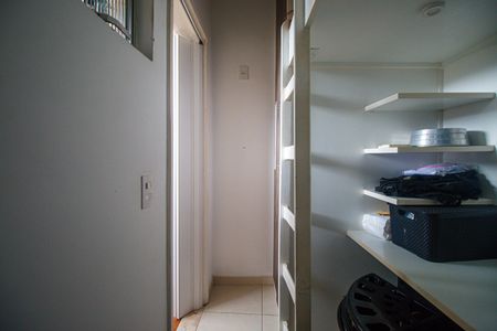 Apartamento à venda com 156m², 3 quartos e 2 vagas Apartamento à venda com 156m², 3 quartos e 2 vagasQuarto de Serviço